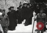 Immagine di Religiosa ebraica in pellegrinaggio a Gerusalemme dopo la guerra dei sei giorni Gerusalemme Palestina, 1967, secondo 56 filmato di repertorio 65675063952