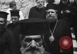 Immagine di Religiosa ebraica in pellegrinaggio a Gerusalemme dopo la guerra dei sei giorni Gerusalemme Palestina, 1967, secondo 60 filmato di repertorio 65675063952