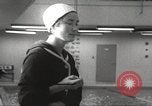 Immagine di Bambini giapponesi nuotare Tokyo Giappone, 1967, secondo 17 filmato di repertorio 65675063956