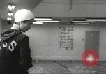 Immagine di Bambini giapponesi nuotare Tokyo Giappone, 1967, secondo 19 filmato di repertorio 65675063956