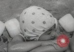 Immagine di Bambini giapponesi nuotare Tokyo Giappone, 1967, secondo 21 filmato di repertorio 65675063956