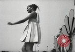 Immagine di Giovani adolescenti New York City USA, 1967, secondo 29 filmato di repertorio 65675063957