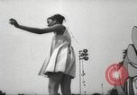 Immagine di Giovani adolescenti New York City USA, 1967, secondo 30 filmato di repertorio 65675063957