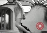 Immagine di Giovani adolescenti New York City USA, 1967, secondo 38 filmato di repertorio 65675063957