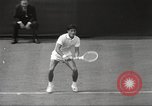 Immagine di Charlie Pasarell Regno Unito, 1967, secondo 11 filmato di repertorio 65675063958