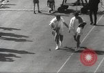 Immagine di Charlie Pasarell Regno Unito, 1967, secondo 54 filmato di repertorio 65675063958