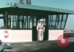 Standbild Frank Everest California United States USA, 1956, aus Sekunde 15 historischem Filmmaterial Videoclip 65675063972