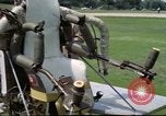 Standbild rocket Riemen Jet Pack Testflug am Pentagon Arlington Virginia USA, 1961, aus Sekunde 13 historischem Filmmaterial Videoclip 65675063979
