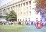 Standbild rocket Riemen Jet Pack Testflug am Pentagon Arlington Virginia USA, 1961, aus Sekunde 16 historischem Filmmaterial Videoclip 65675063979