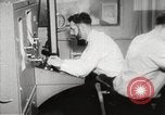 Image le début des recherches menant à l'élaboration de jet moteur d'avion United States USA, 1920, de la seconde 51 séquences d'archives historiques vidéo 65675063981