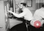 Image le début des recherches menant à l'élaboration de jet moteur d'avion United States USA, 1920, de la seconde 57 séquences d'archives historiques vidéo 65675063981