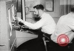Image le début des recherches menant à l'élaboration de jet moteur d'avion United States USA, 1920, de la seconde 58 séquences d'archives historiques vidéo 65675063981