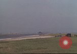 Image Variété d'aéronefs à l'aérodrome de occupé pendant la guerre de Vietnam Da Nang au Vietnam, 1970, de la seconde 14 séquences d'archives historiques vidéo 65675064009