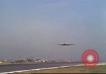 Image Variété d'aéronefs à l'aérodrome de occupé pendant la guerre de Vietnam Da Nang au Vietnam, 1970, de la seconde 32 séquences d'archives historiques vidéo 65675064009