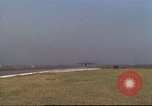 Image Variété d'aéronefs à l'aérodrome de occupé pendant la guerre de Vietnam Da Nang au Vietnam, 1970, de la seconde 39 séquences d'archives historiques vidéo 65675064009