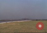 Image Variété d'aéronefs à l'aérodrome de occupé pendant la guerre de Vietnam Da Nang au Vietnam, 1970, de la seconde 47 séquences d'archives historiques vidéo 65675064009