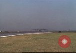 Image Variété d'aéronefs à l'aérodrome de occupé pendant la guerre de Vietnam Da Nang au Vietnam, 1970, de la seconde 49 séquences d'archives historiques vidéo 65675064009