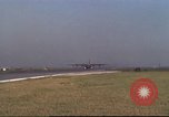 Image Variété d'aéronefs à l'aérodrome de occupé pendant la guerre de Vietnam Da Nang au Vietnam, 1970, de la seconde 52 séquences d'archives historiques vidéo 65675064009