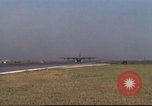 Image Variété d'aéronefs à l'aérodrome de occupé pendant la guerre de Vietnam Da Nang au Vietnam, 1970, de la seconde 53 séquences d'archives historiques vidéo 65675064009