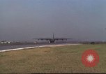 Image Variété d'aéronefs à l'aérodrome de occupé pendant la guerre de Vietnam Da Nang au Vietnam, 1970, de la seconde 59 séquences d'archives historiques vidéo 65675064009