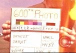 Image avion militaires et civiles américaines les aéronefs sont exploités sur aérodrome Da Nang au Vietnam, 1970, de la seconde 1 séquences d'archives historiques vidéo 65675064010