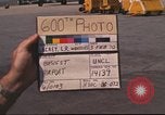 Image C-130 des taxis à la rampe et troupes débarquent Da Nang au Vietnam, 1970, de la seconde 3 séquences d'archives historiques vidéo 65675064012