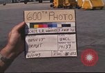 Image C-130 des taxis à la rampe et troupes débarquent Da Nang au Vietnam, 1970, de la seconde 5 séquences d'archives historiques vidéo 65675064012