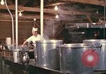 Immagine di Stati Uniti cuochi Il Vietnam, 1966, secondo 4 filmato di repertorio 65675064042