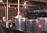 Immagine di Stati Uniti cuochi Il Vietnam, 1966, secondo 7 filmato di repertorio 65675064042