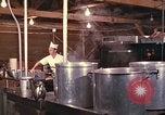 Immagine di Stati Uniti cuochi Il Vietnam, 1966, secondo 9 filmato di repertorio 65675064042