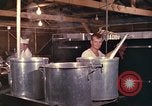 Immagine di Stati Uniti cuochi Il Vietnam, 1966, secondo 23 filmato di repertorio 65675064042
