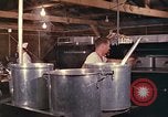 Immagine di Stati Uniti cuochi Il Vietnam, 1966, secondo 26 filmato di repertorio 65675064042