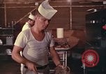 Immagine di Stati Uniti cuochi Il Vietnam, 1966, secondo 50 filmato di repertorio 65675064042