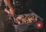 Immagine di Stati Uniti cuochi Il Vietnam, 1966, secondo 59 filmato di repertorio 65675064042