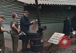 Image stérilisation pignon mess Vietnam, 1966, de la seconde 39 séquences d'archives historiques vidéo 65675064044