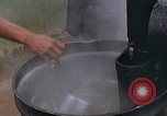 Image stérilisation pignon mess Vietnam, 1966, de la seconde 60 séquences d'archives historiques vidéo 65675064044