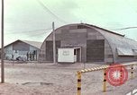 Image des images extérieures de mess Vietnam, 1966, de la seconde 6 séquences d'archives historiques vidéo 65675064045