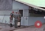 Image des images extérieures de mess Vietnam, 1966, de la seconde 25 séquences d'archives historiques vidéo 65675064045