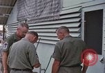 Image des images extérieures de mess Vietnam, 1966, de la seconde 32 séquences d'archives historiques vidéo 65675064045