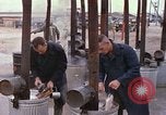 Image des images extérieures de mess Vietnam, 1966, de la seconde 50 séquences d'archives historiques vidéo 65675064045