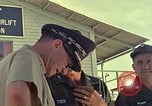 Image général Paul McConnell Vietnam, 1966, de la seconde 58 séquences d'archives historiques vidéo 65675064047