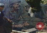 Image un caméraman de combat filme des soldats théâtre du Pacifique, 1944, de la seconde 1 séquences d'archives historiques vidéo 65675064076