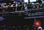 Image un caméraman de combat filme des soldats théâtre du Pacifique, 1944, de la seconde 6 séquences d'archives historiques vidéo 65675064076