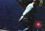 Image un caméraman de combat filme des soldats théâtre du Pacifique, 1944, de la seconde 8 séquences d'archives historiques vidéo 65675064076