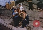 Image un caméraman de combat filme des soldats théâtre du Pacifique, 1944, de la seconde 50 séquences d'archives historiques vidéo 65675064076