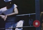 Image un caméraman de combat filme des soldats théâtre du Pacifique, 1944, de la seconde 53 séquences d'archives historiques vidéo 65675064076