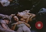 Immagine di Cameraman marino a bordo della nave Teatro pacifico, 1944, secondo 33 filmato di repertorio 65675064077