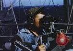 Image opérateurs de caméra sur un navire de la marine américaine théâtre du Pacifique, 1944, de la seconde 7 séquences d'archives historiques vidéo 65675064079