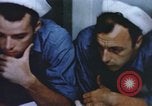 Image opérateurs de caméra sur un navire de la marine américaine théâtre du Pacifique, 1944, de la seconde 20 séquences d'archives historiques vidéo 65675064079
