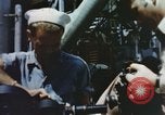 Image opérateurs de caméra sur un navire de la marine américaine théâtre du Pacifique, 1944, de la seconde 37 séquences d'archives historiques vidéo 65675064079